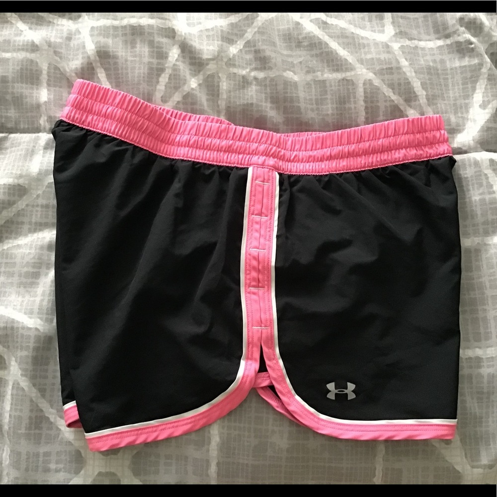 Under Armour Shorts - Picture 2 of 5